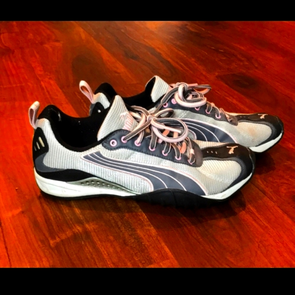 Vintage puma running shoes
